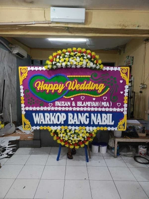 Papan Bunga di Tenajar Lor Kertasemaya